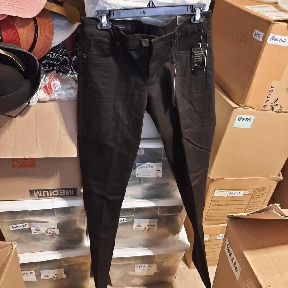 New Tag ! Farrah Skinny Mid Rise Jean Black Size 8